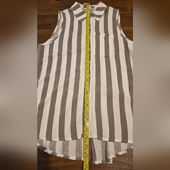GIRL CRAZY VINTAGE BOYFRIEND SLEEVELESS BUTTON-DOWN TOP SIZE SMALL - Picture 2 of 12